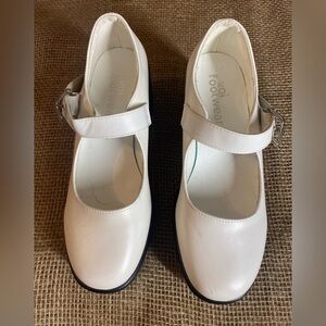 Koi Footwear White Platform Mary Janes, 3/36, Vegan Leather Buckles Small scuffs